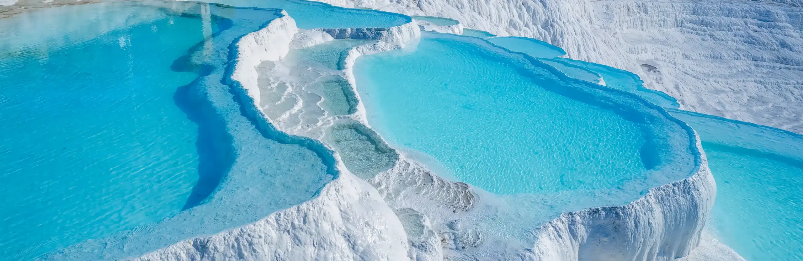 Standalone fiberglass tanning ledges