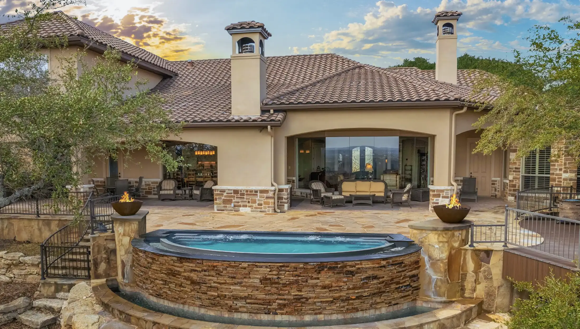 The Niagara fiberglass inground pool design